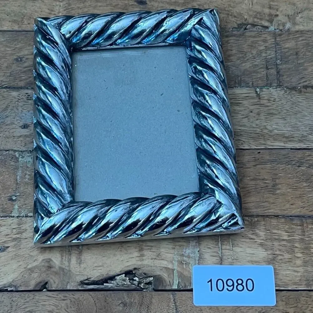 Decorative Pewter Photo Frame 3 x 4.5 in Twisted Rope Border